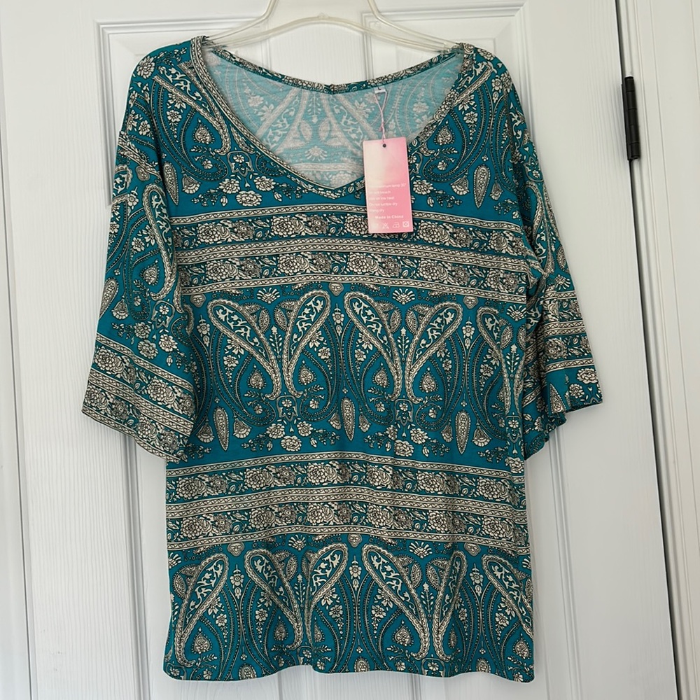 🩵SUEANI Turquoise Floral Printed Scoop V T-Shirt🩵